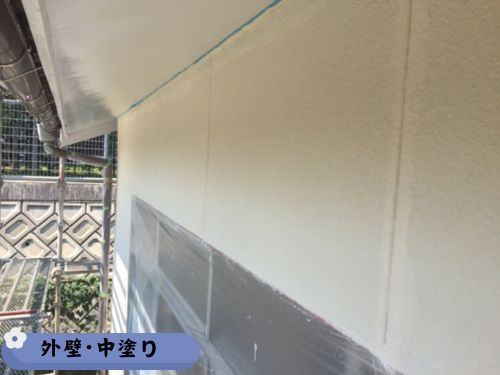 宇部市U様邸の外壁塗装、中塗り完了！